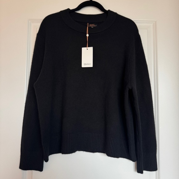 NWT! QUINCE Women’s Mongolian Cashmere Oversized Crewneck Sweater, Black, Medium - Picture 3 of 14